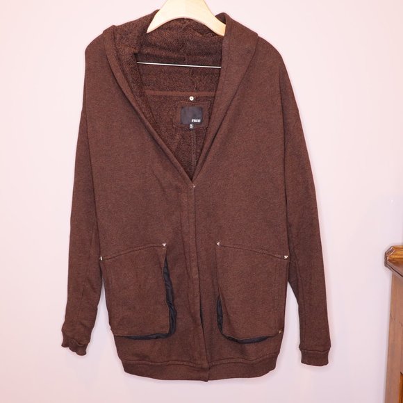 Aritzia Rousseau Sweater Sz XS - Picture 2 of 5